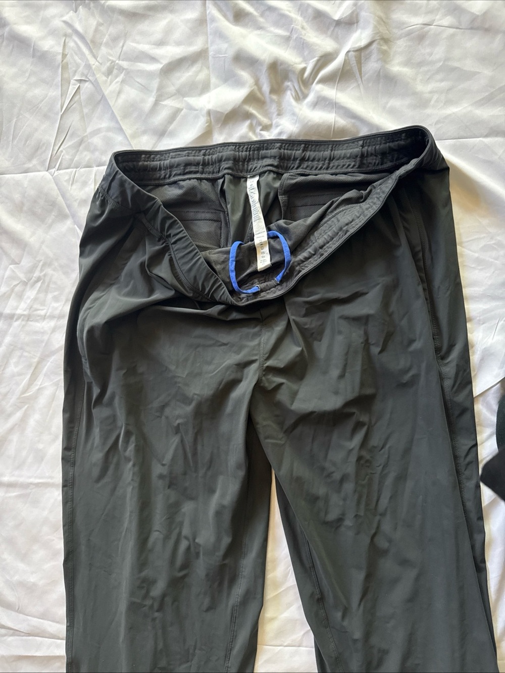Lululemon Men’s Black Athletic Pants Size 2XL Lightweight Stretch Activewear - Picture 3 of 10